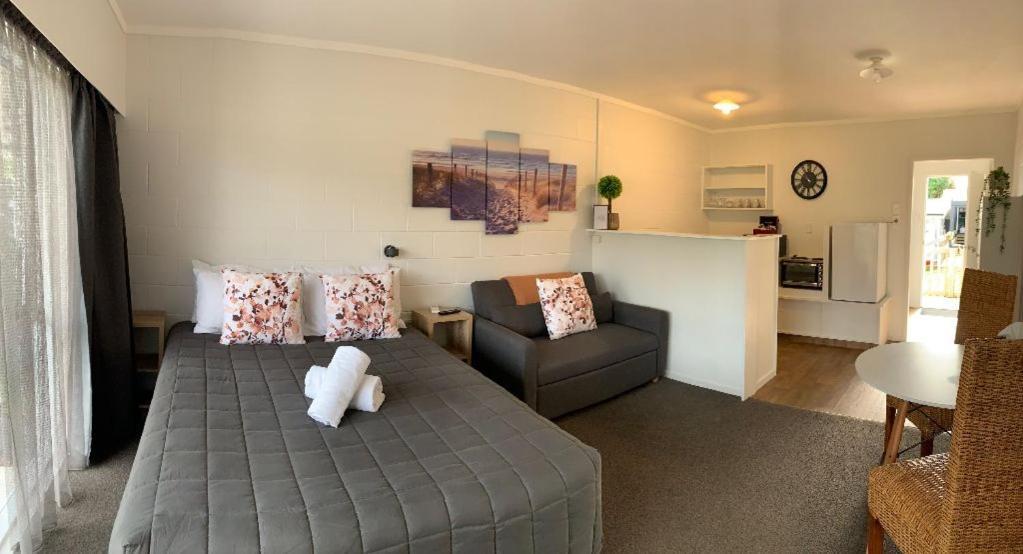 Racecourse Motel Paeroa Kültér fotó